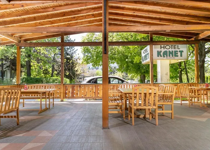 Otel Kanet 2*