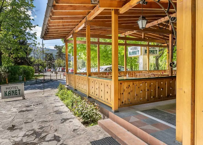 Kanet Hotel 2*